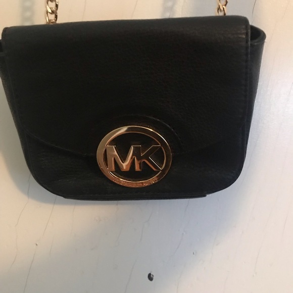 Michael Kors gold chain black leather bag - Picture 5 of 7